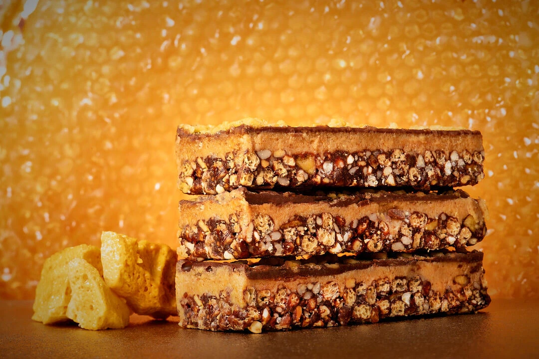 Plant Protein Bars - Vgean Honeycomb Triple Decker - V, GF, DF (12 X 40g) 6 Plant Protein Bars - Vgean Honeycomb Triple Decker - V, GF, DF (12 X 40g) - Image 4