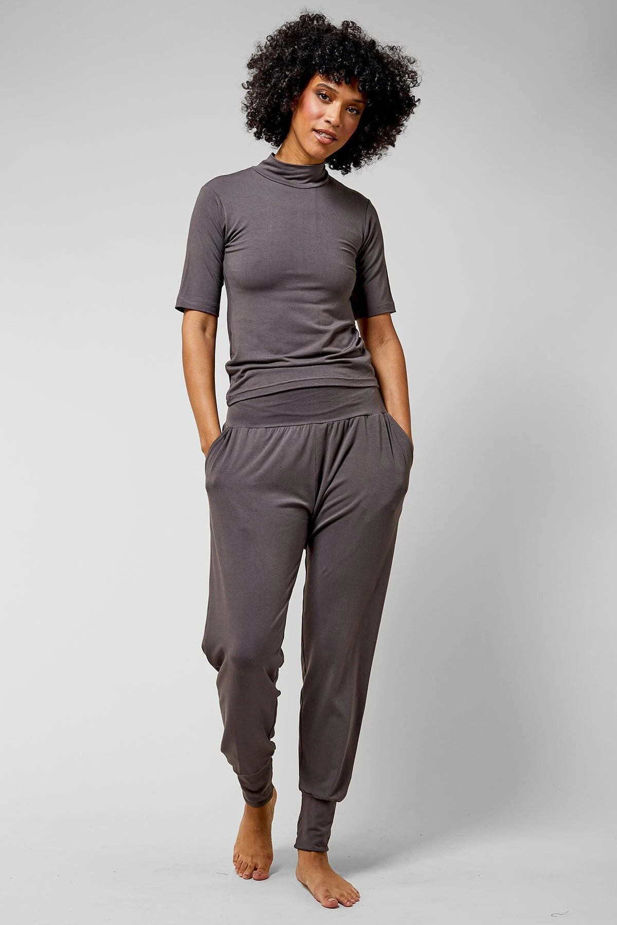 Lightweight Yoga Loose Side Pockets Cuffed Pant Black 10 Lightweight Yoga Loose Side Pockets Cuffed Pant Black - Image 8