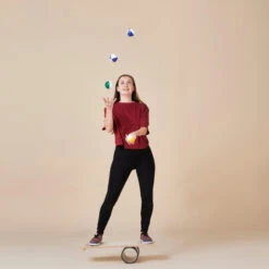 Pack Of Three 65 Mm 120 G Juggling Balls + Bag 16 Pack Of Three 65 Mm 120 G Juggling Balls + Bag -Sports Shop k12af2517cc30b4a362c40e6466a60913