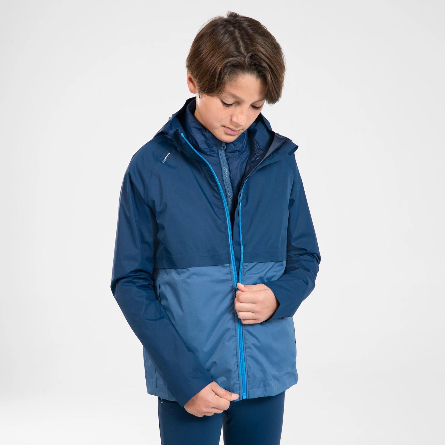 KIDS' WATERPROOF RUNNING JACKET WITH DETACHABLE LAYER - KIPRUN 3 IN 1 4 KIDS' WATERPROOF RUNNING JACKET WITH DETACHABLE LAYER - KIPRUN 3 IN 1 - Image 2