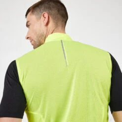 KIPRUN LIGHT MEN'S RUNNING JACKET SLEEVELESS LIGHT YELLOW 19 KIPRUN LIGHT MEN'S RUNNING JACKET SLEEVELESS LIGHT YELLOW -Sports Shop k50532a2e56f06d5550a0763ae73be43a