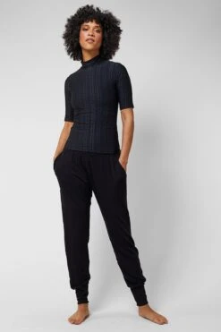 Lightweight Yoga Loose Side Pockets Cuffed Pant Black 16 Lightweight Yoga Loose Side Pockets Cuffed Pant Black -Sports Shop k69527a1d24dd29ce296d9d392016821e