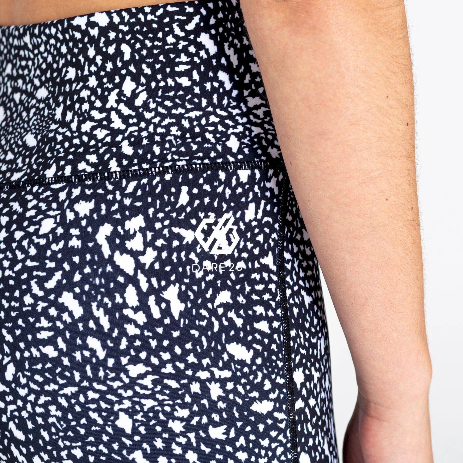 Dare 2b Womens/Ladies The Laura Whitmore Edit Influential Dotted Recycled 3/4 Leggings 6 Dare 2b Womens/Ladies The Laura Whitmore Edit Influential Dotted Recycled 3/4 Leggings - Image 4