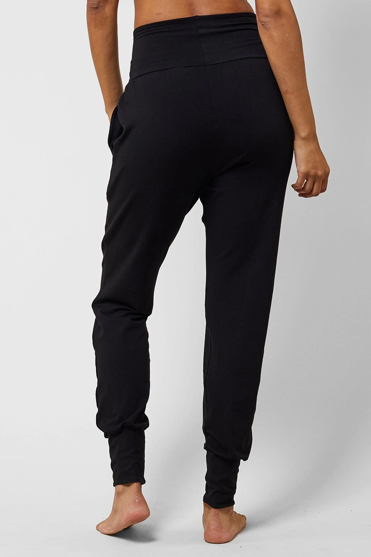 Lightweight Yoga Loose Side Pockets Cuffed Pant Black 5 Lightweight Yoga Loose Side Pockets Cuffed Pant Black - Image 3