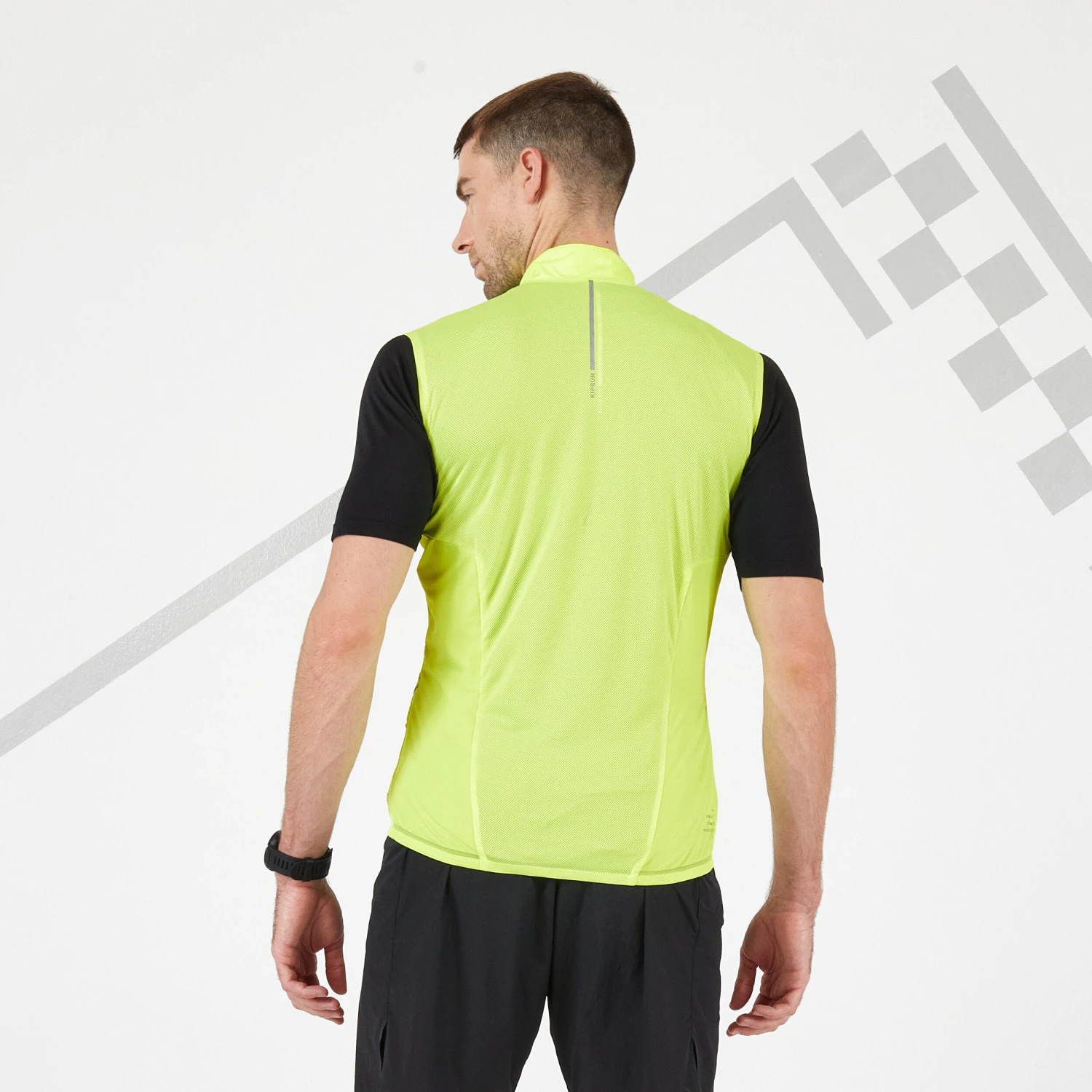 KIPRUN LIGHT MEN'S RUNNING JACKET SLEEVELESS LIGHT YELLOW 5 KIPRUN LIGHT MEN'S RUNNING JACKET SLEEVELESS LIGHT YELLOW - Image 3