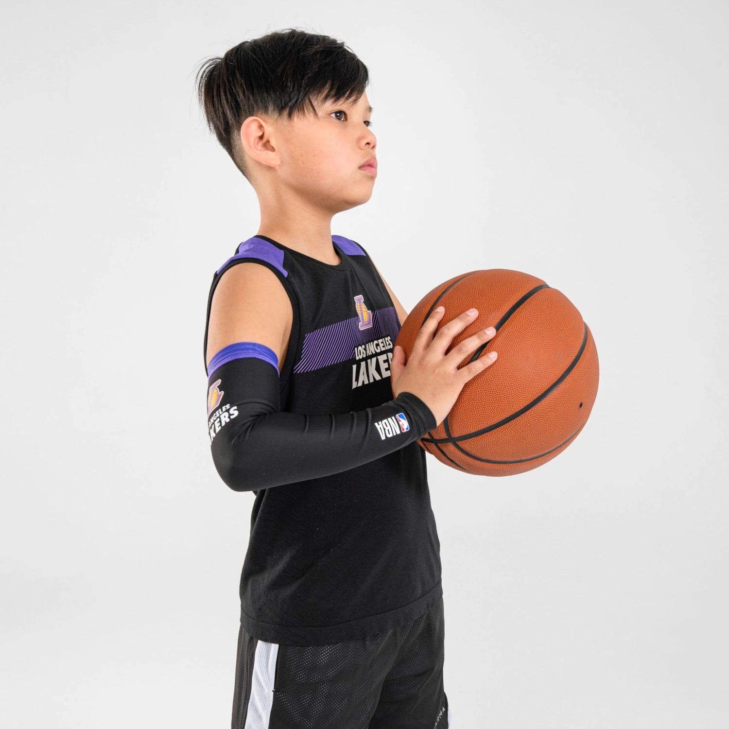 Kids' Sleeveless Basketball Base Layer Jersey UT500 8 Kids' Sleeveless Basketball Base Layer Jersey UT500 - Image 6