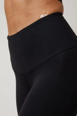 Extra Strong Compression Slit Leggings Black -Sports Shop kf7528992d096f25a37b839ccd9d29f75